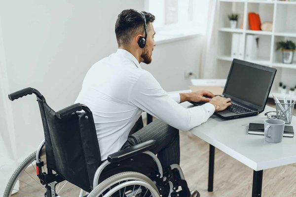 Infos handicap : Faciliter l'emploi dans les entreprises ordinaires pour les travailleurs handicapés : Un défi à surmonter