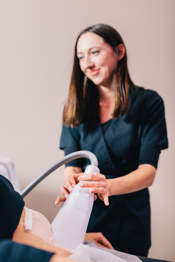 Optimisez votre silhouette avec la machine cryolipolyse